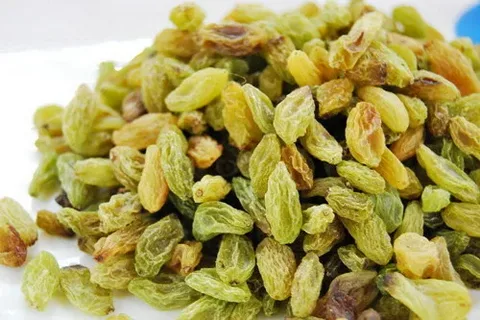 تصویر 1 از کشمش سبز کیلویی مناسب تغذیه روزانه